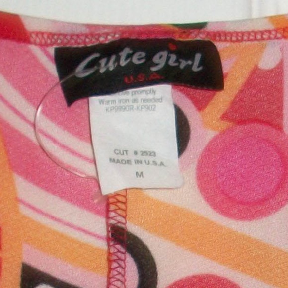 (NWOT) Cute Girl Cross-Front Printed Top - Size: M - Picture 5 of 6